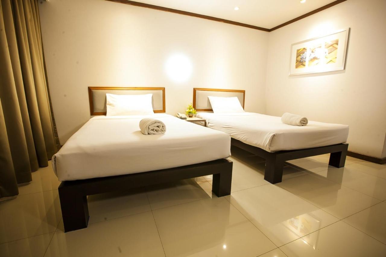 Friday Hotel
