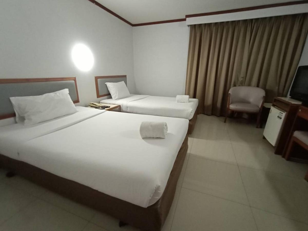 Friday Hotel