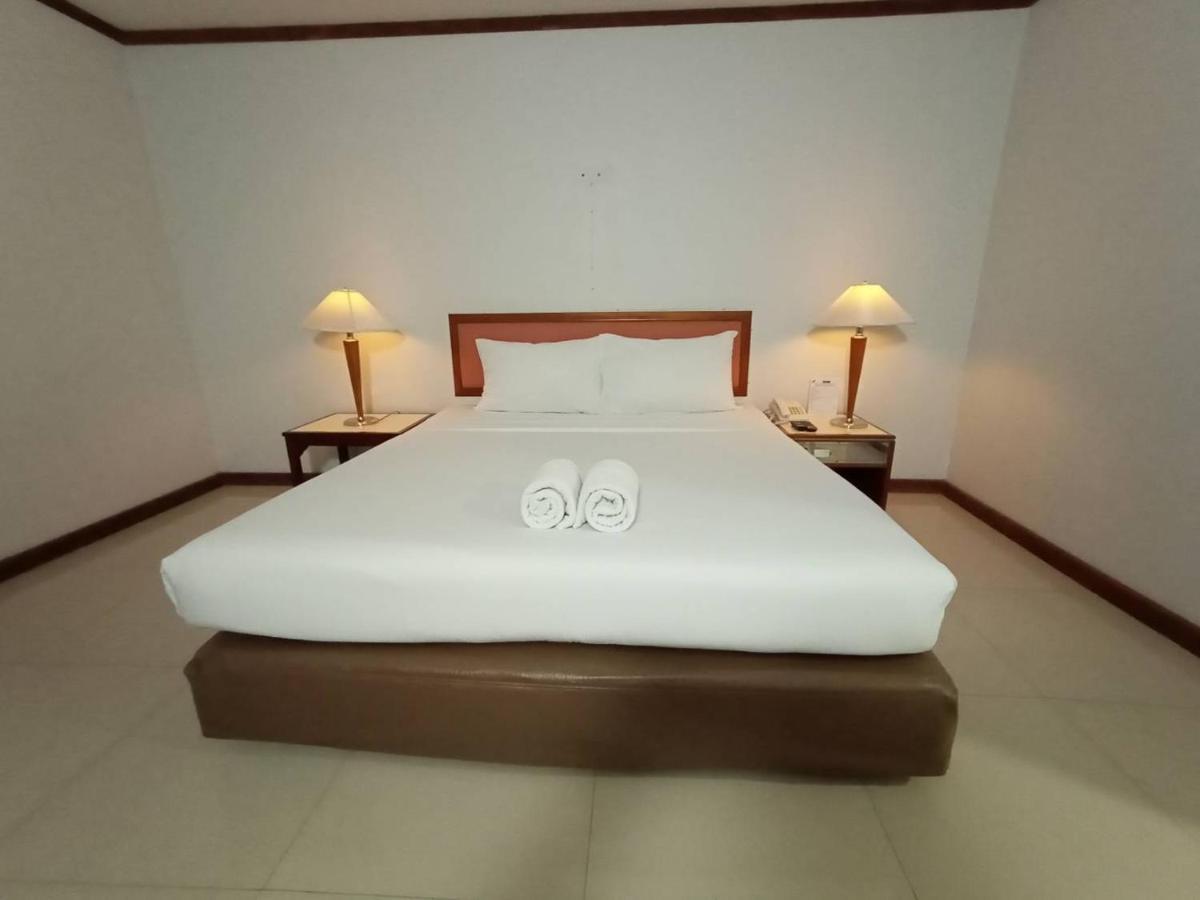 Hotel Friday Uttaradit
