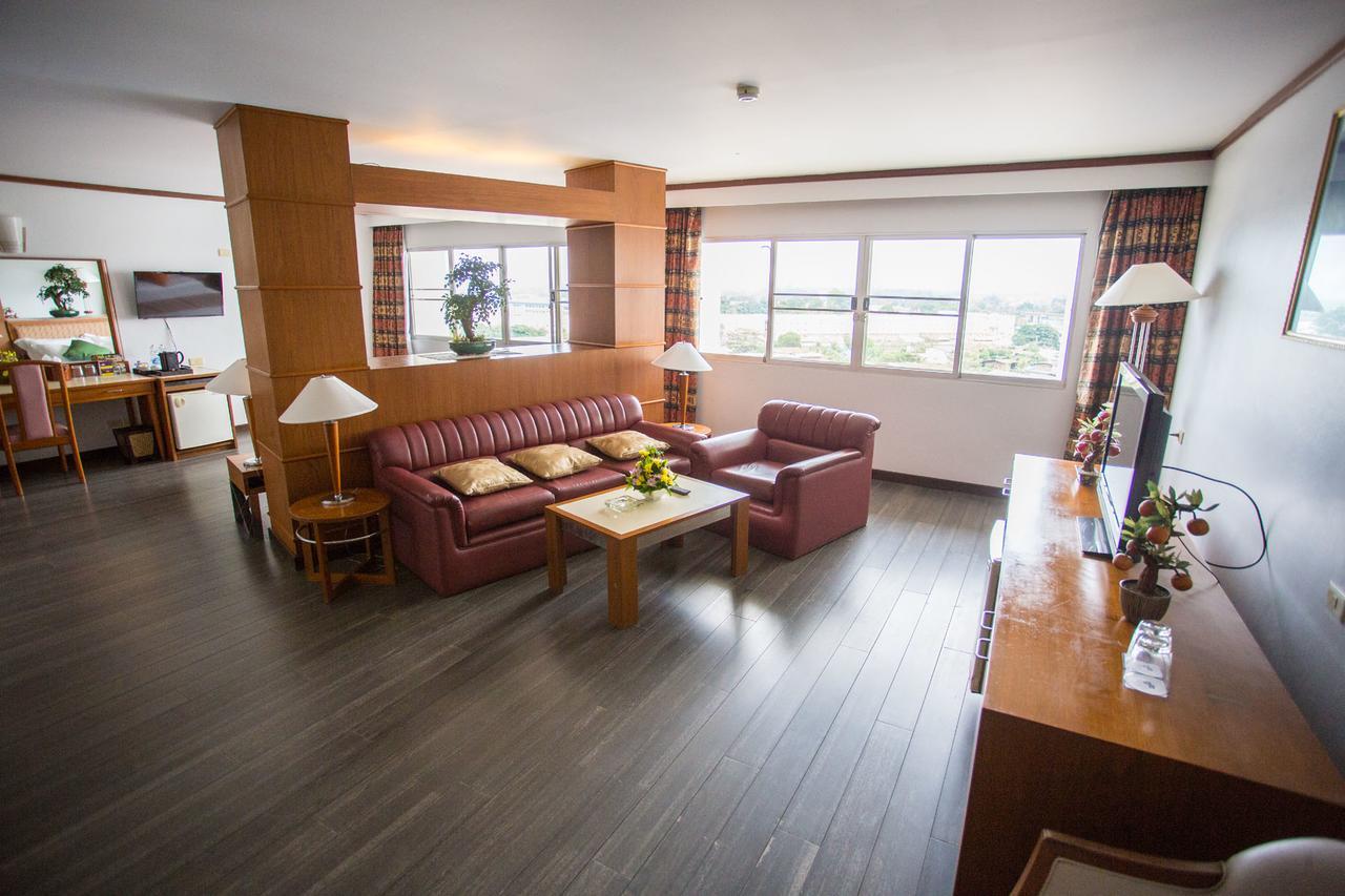 Hotel Friday Uttaradit