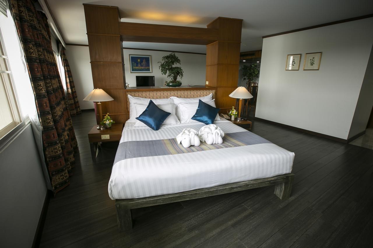 Friday Hotel 4*