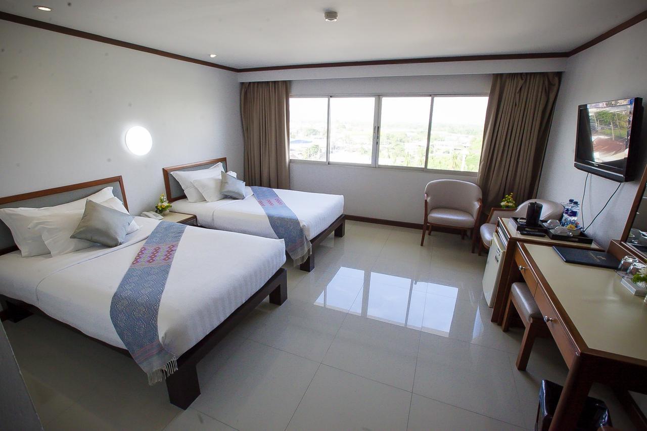 Friday Hotel